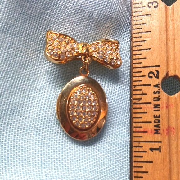 Swarovski Sm Bow W Locket Pin. - Picture 4 of 4